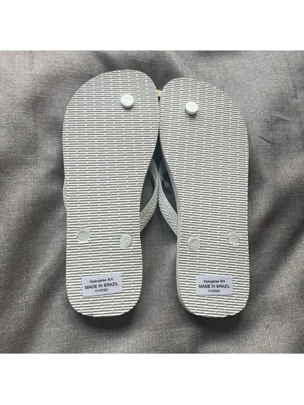 New HAWAIANAS Men’s Hype Flip Flops